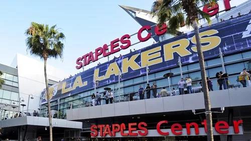 再见斯坦普斯！AC米兰显示见证历史神迹！